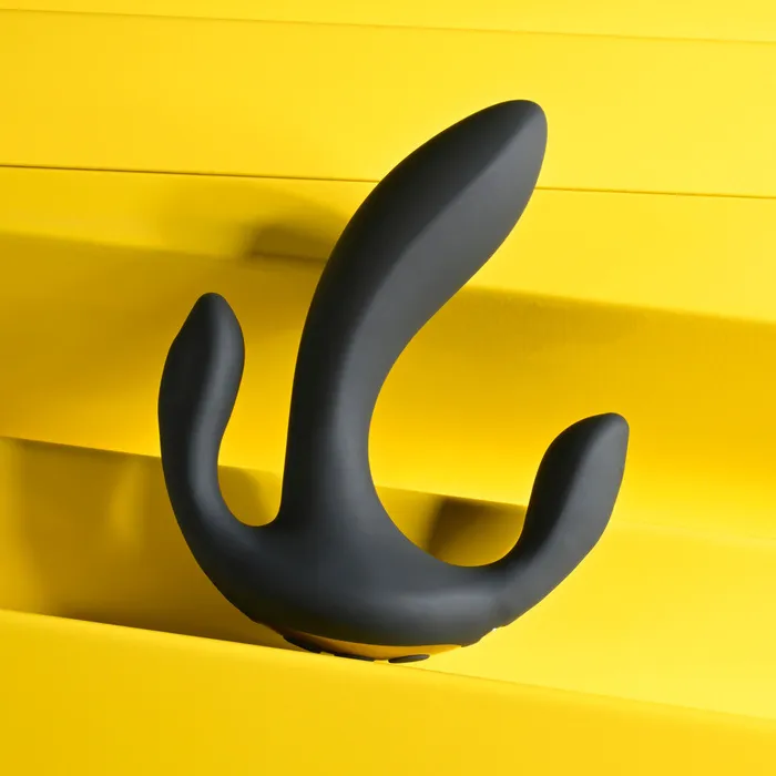 PLAYBOY Triple Threat Vibrators